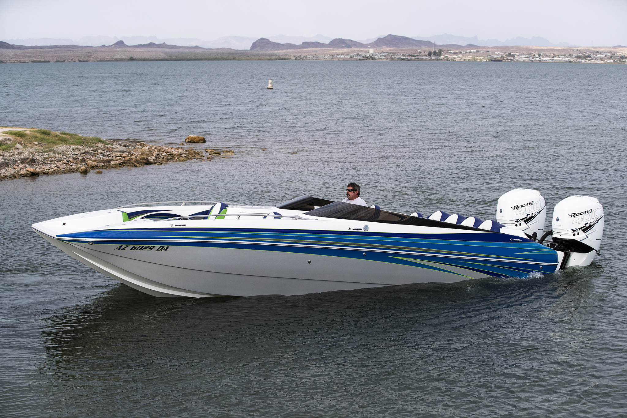 26′ Deck Boat OB